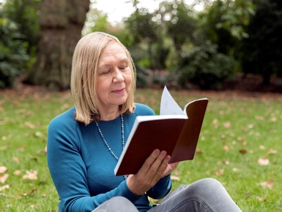 Attività mentali come risolvere puzzle, imparare nuove abilità o lingue, stimolano il cervello e possono rallentare l'insorgenza di patologie neurodegenerative