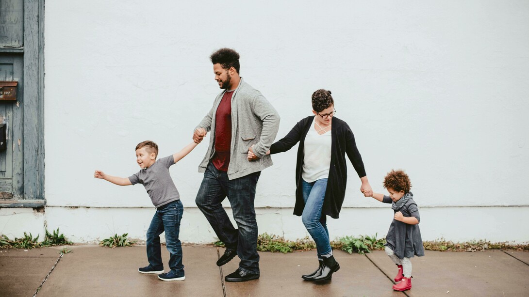 A busca por status molda desde cedo o caminho das crianças na sociedade