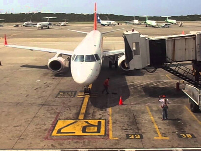 Avión en el aeropuerto Simón Bolivar de Caracas