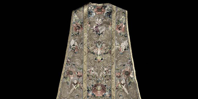 Opulent Fashion in the Church. Courtesy of The Cleveland Museum of Art