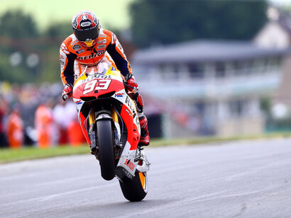 MotoGP. Marc Márquez rodando sobre un solo neumático