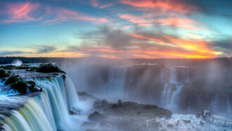 Atardecer en las Cataratas de Iguazú