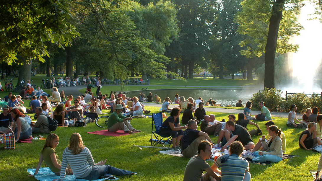 Breda. Disfrutando del buen tiempo en el parque Valkenberg