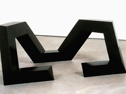 Tony Smith, The Fourth Sign, 1974, Cast bronze, black patina, 22 1/2 x 55 1/2 x 38 in. / 57 x 141 x 96 cm, © Tony Smith, Courtesy Timothy Taylor Gallery, London and Matthew Marks Gallery, New York
