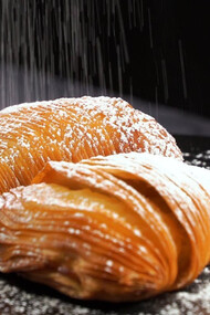 "Sfoojatell’", la sfogliatella napoletana