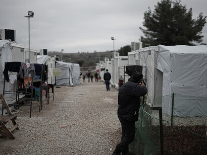 Flux migratoires. Les flux de migrants économiques sont étroitement liés à la croissance démographique élevée et constante des pays dont ils sont originaires, à la situation économique et de l'emploi difficile qu'ils traversent et, dans certains pays, à de fortes tensions internes ou à de véritables guerres civiles