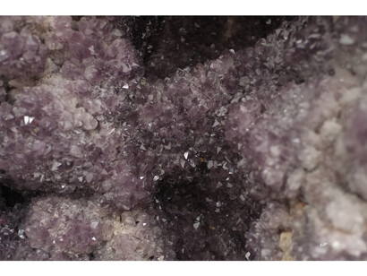 Joanna Rajkowska, Soon
Everything
Will
Change,
2014,
crystal
formation © Joanna Rajkowska. Courtesy ŻAK | BRANICKA & l’étrangère