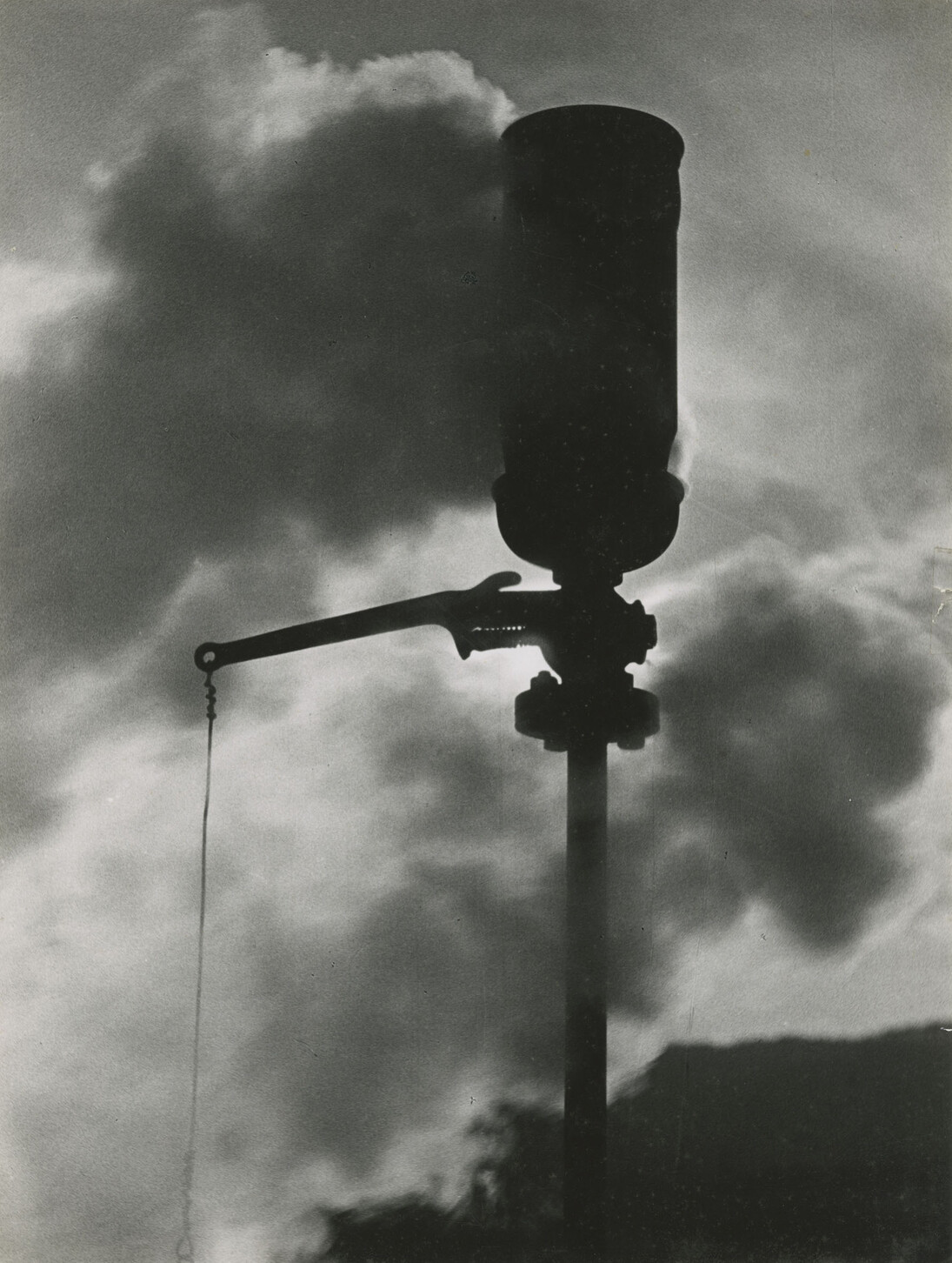 Jacob Tuggener. Fischio a vapore, fabbrica di filati di seta artificiale Steckborn, 1938 © Jakob Tuggener Foundation, Uster