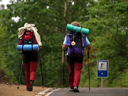 Peregrinos haciendo el Camino de Santiago