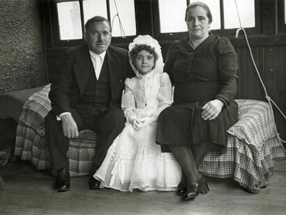 La vida por delante, La infancia en la calle, 1941-1951, Fotografías de Valentín Vega. Courtesy of MNA