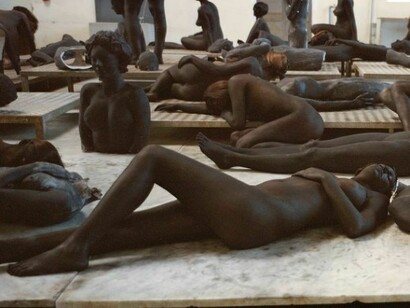 Vanessa Beecroft, VB66.164.VB, 2010-2011. C-Print with Diasec. 127 x 375 cm. Credit Edition of 6. Courtesy Galleria Lia Rumma Milano/Napoli  