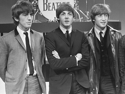 I Beatles durante le registrazioni televisive a Hillegom. Jimmie Nicol sostituisce Ringo Starr nel 1964