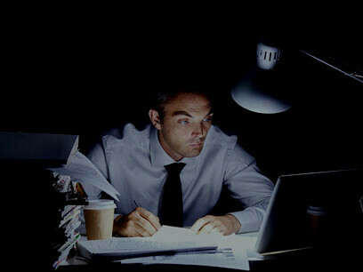 La persona que trabaja de noche y duerme de día tiene un sueño más corto, más superficial y más fraccionado