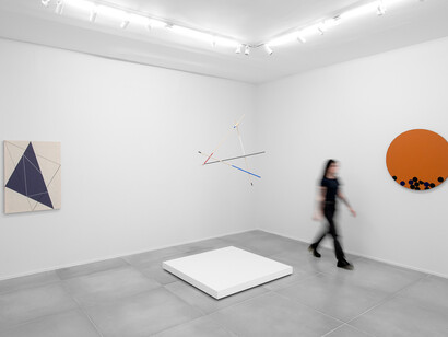 Macaparana, Forma/Ritmo, vista da exposição. Cortesia da Galeria Simões de Assis