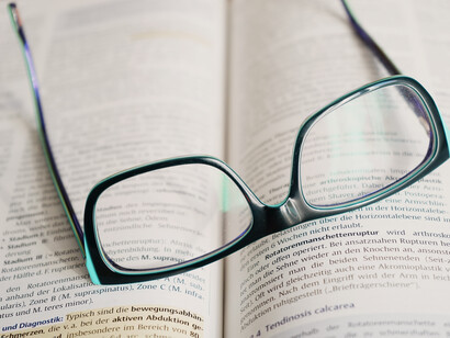 El objetivo de este método es generar nuevos conocimientos y técnicas