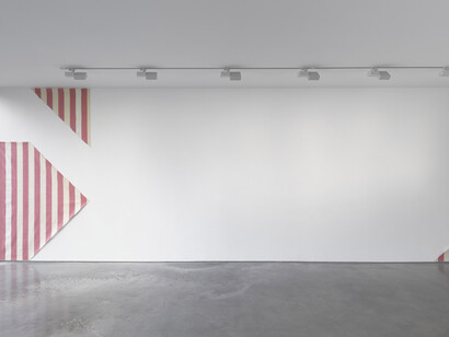 Daniel Buren, Pages in situ, exhibition view. Courtesy of Lisson Gallery