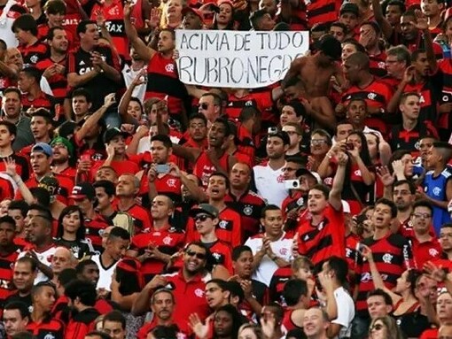 Torcida rubro-negra. Fiz publicações pesadas nas redes sociais marcando os diretores do Clube de Regatas Flamengo Spindel, Marco Braz, e para o presidente do CRF, Landim, e também aos goleiros Hugo Souza e Diego Alves, expondo o amadorismo do staff de Paulo Sousa, principalmente do Sr. Paulo Grillo, "amador demais da conta", diria um mineiro em qualquer causo



