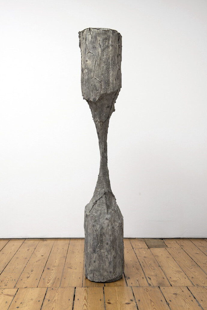 Giorgio Andreotta Calò, Clessidra DA (Hourglass), 2015, bronze, 161 x 28 cm
