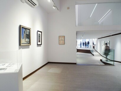 Surrealist Women, Exhibition view. Courtesy of Mayoral