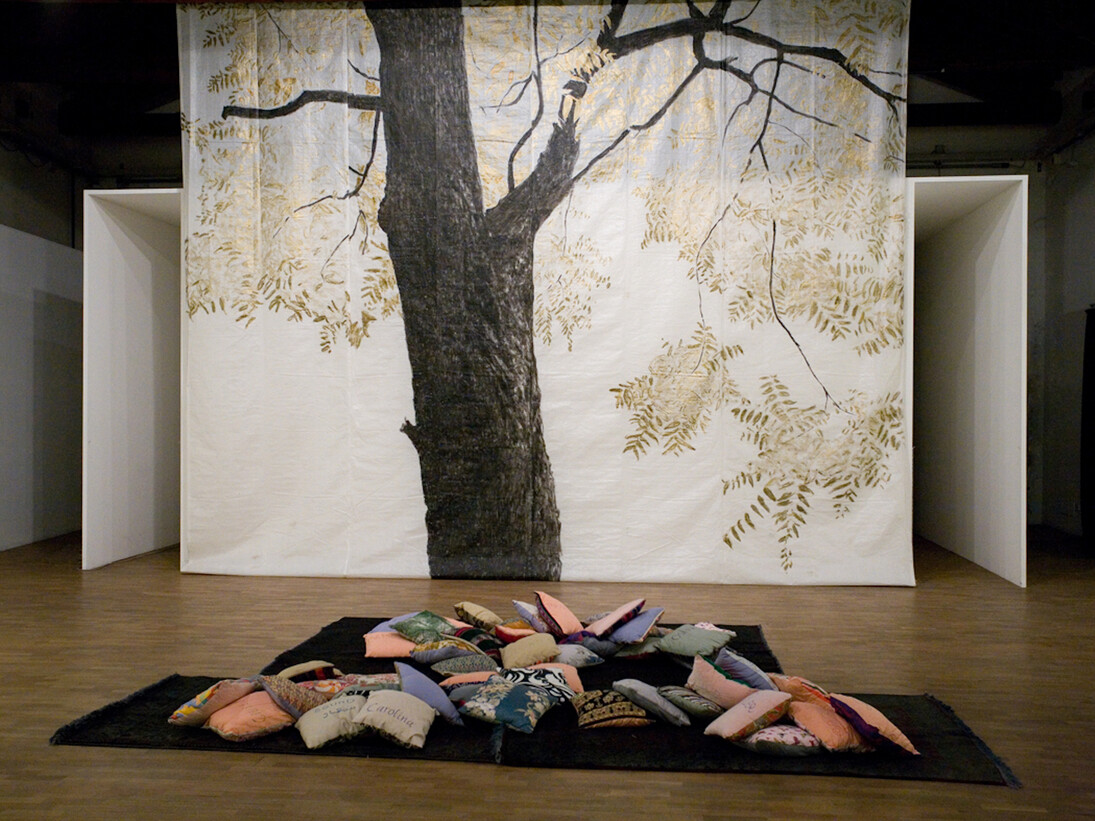 Stefano Arienti. Antipolvere, particolare dell'allestimento alla Galleria Civica, 2017. Photo Francesca Mora. Courtesy of Galleria Civica di Modena