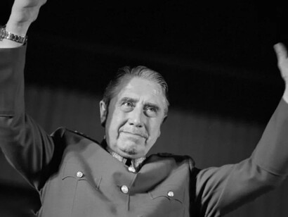 Augusto Pinochet lideró una dictadura de 17 años marcada por violaciones sistemáticas a los derechos humanos, crímenes políticos y corrupción financiera