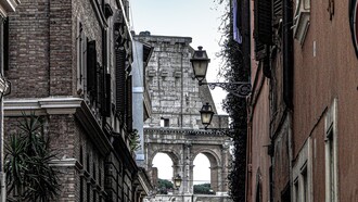 Colosseo, vista da Via del Cardello, foto Marco Migliozzi 