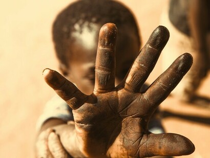 Buscando una mano amiga