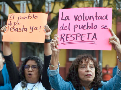 Protestas exigiendo el respeto a la democracia en América Latina