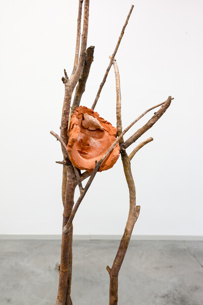 Giuseppe Penone, detail of Terra su terra - Volto (Earth on Earth - Face), 2014, Bronze, terracotta, 88-3/16 x 29-1/2 x 19-5/8 in. 224 x 75 x 50 cm