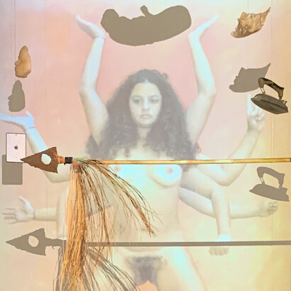 Regina Aguilar; La Poderosa (detalle). Instalación con proyección fotográfica. Foto cortesía de Teorética