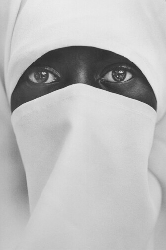 Chester Higgins Jr. Crecent Soul, Moslem Woman, 1990