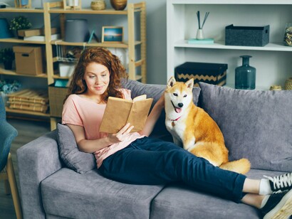 George Eliot era uma das romancistas preferidas, pois defendia que os animais são amigos tão agradáveis, não fazem perguntas, não criticam. Eliot era citada sempre que a família se via chicoteada com comentários de pessoas que não consideravam aquele estilo de vida e amor