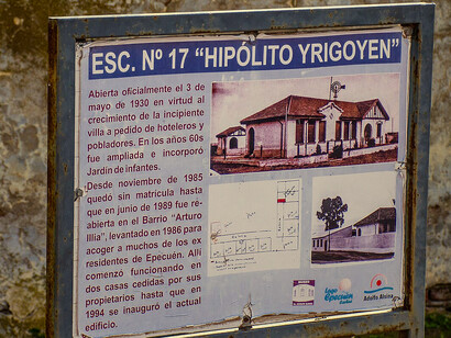 El silencio, las ruinas y la presencia de aves y algas convierten al sitio en un santuario natural y memorial involuntario.