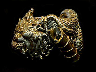 Gianfranco Ferré, Bracciale leone AI 92-93