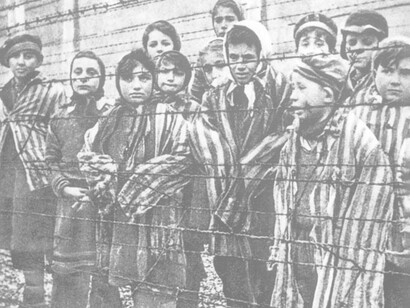 L’Olocausto, afferma Zygmut Bauman, è figlio naturale della modernità che assegna alla ragione e alla ‘cultura burocratica’ la guida dell’azione collettiva