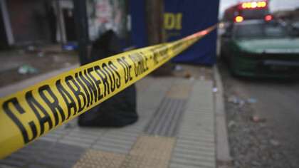 Cinta de seguridad de Los Carabineros de Chile en una escena de un crimen