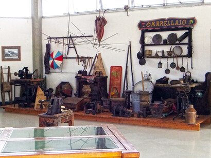 Una sala del Museo dell'Ombrello e del Parasole di Gignese
