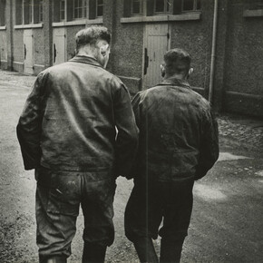 Jacob Tuggener. Senza titolo, Geigy, Basilea, 1953 © Jakob Tuggener Foundation, Uster