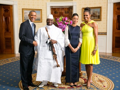 El presidente gambiano Jammeh y su esposa visitan al matrimonio Obama en la Casa Blanca