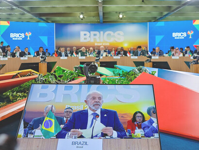 President Luiz Inácio Lula da Silva of Brazil speaks during the plenary session “Environment, COP30, and Global Health” at the Museum of Modern Art (MAM) in Rio de Janeiro