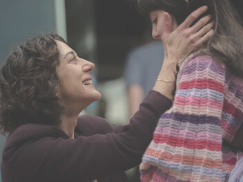 "Shayda" di Noora Niasari. Ma quando il marito, da cui la donna si è separata, rientra nelle loro vite, il cammino di Shayda verso la libertà viene messo a rischio