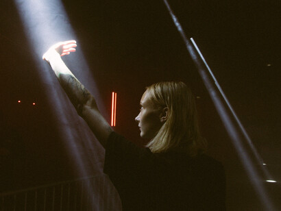 Traveling from head to body