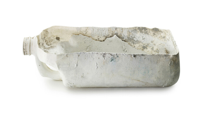Chuck Ramirez, Careyes: Untitled
White Jug Cut Lengthwise, 2007,
Pigment inkjet print, 15 x 22", 38.1 x
55.9 cm, 1 / 6, (1026)