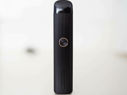 A thinner and smaller vaping device