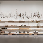 Tatiana Trouvé, Strana vita delle cose, veduta della mostra. Per gentile concessione della Pinault Collection