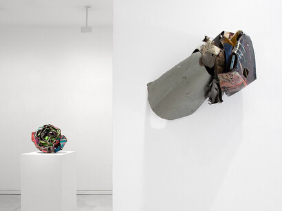 John Chamberlain, exhibition view. Courtesy of Galerie Karsten Greve