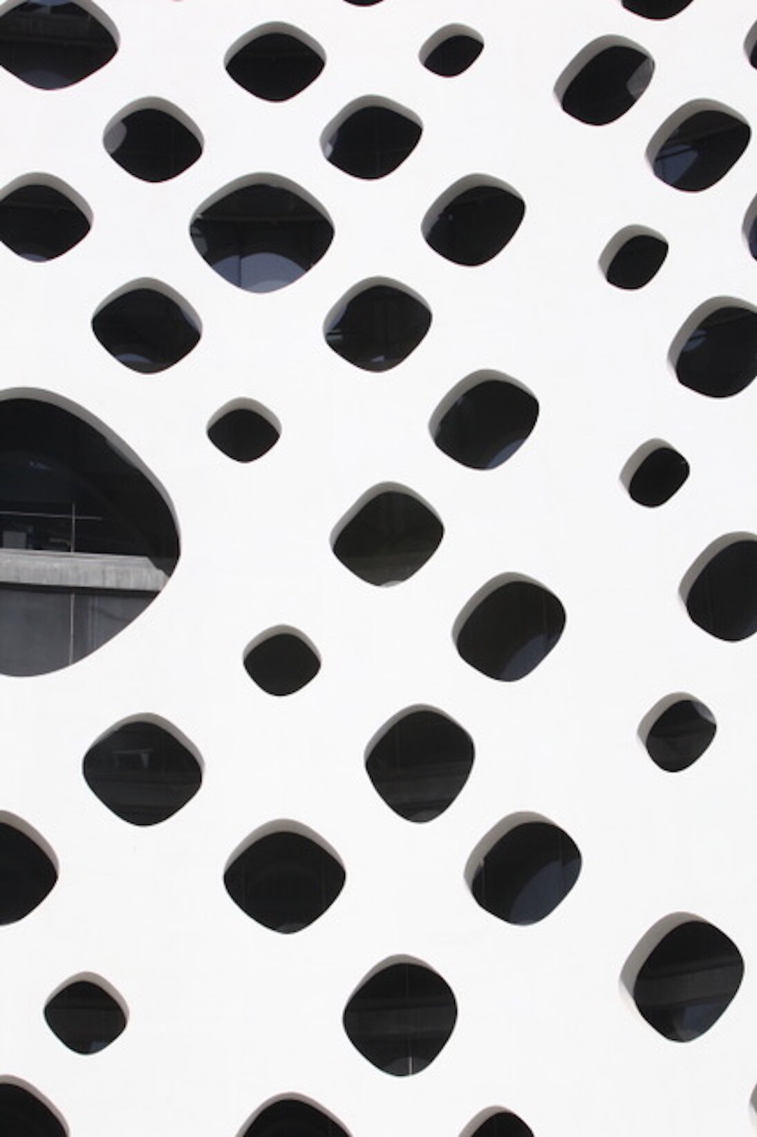 Tobias Grewe, Configuration #2  -Dubai Business Bay, 2015, Fine Art Print auf Rag Photografique, 104 x 156 cm, Aufl. 1/3, Courtesy Galerie Judith Andreae