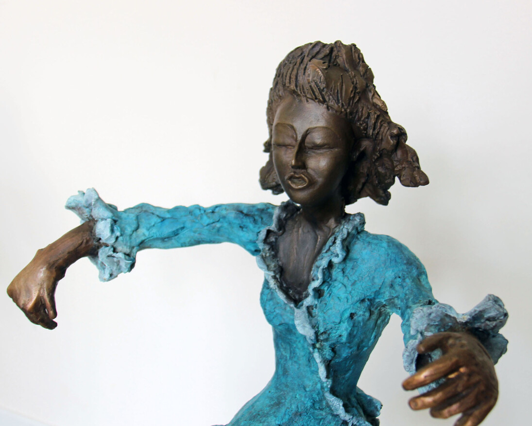 Lucia Albertini, Tulle blu, h 80cm, tecnica bronzo a cera persa