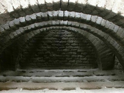 Die Archäologische Stätte von Cuenca: der Tunnel -Vorderansicht