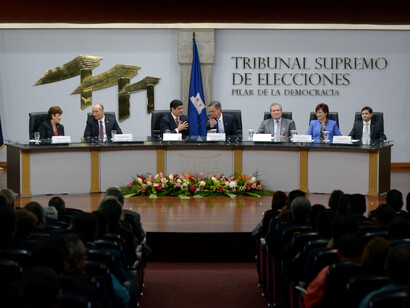 Auditorio de la sede central del Tribunal Supremo de Elecciones, San José, Acto solemne para dar inicio a la campaña electoral del 2 de febrero de 2019 donde fueron elegidos los 82 puestos para dirigir las alcaldías del país